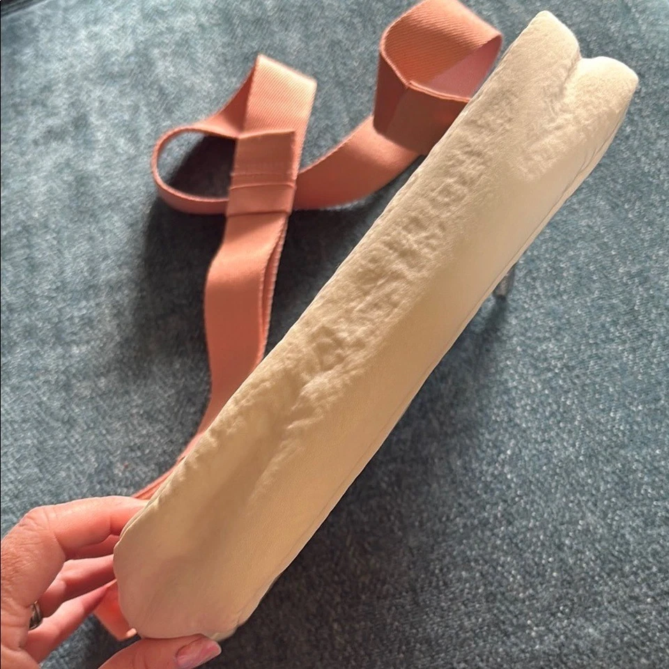 Thirty-One Cream Crossbody Sling Bag with Pink Details EUC - Image 4 of 4