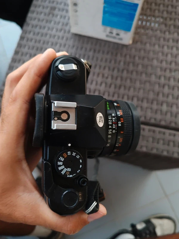 Fotocamera Reflex 35mm Yashica FX-3 Super 2000 + Obiettivo Yashica ML 50mm f/1.9 foto 3
