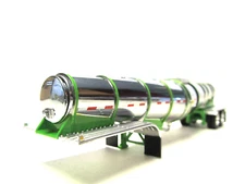 DCP FIRST GEAR 1/64 SCALE POLAR DROP CENTER TANKER, CHROME & LIME GREEN