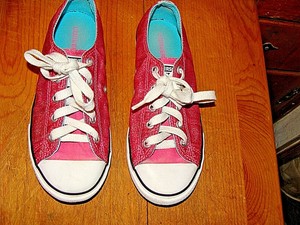 glitter low top converse