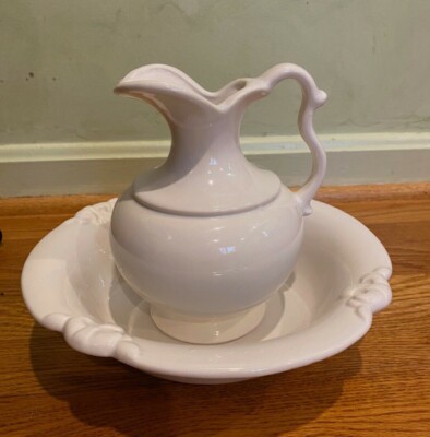 Haeger Off White 7 in Pitcher and 10 in. Basin 3055 
