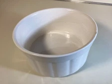 White Pfaltzgraff Stoneware Souffle Dish 2 Qt #408 -Casserole Dish - 8" Diameter