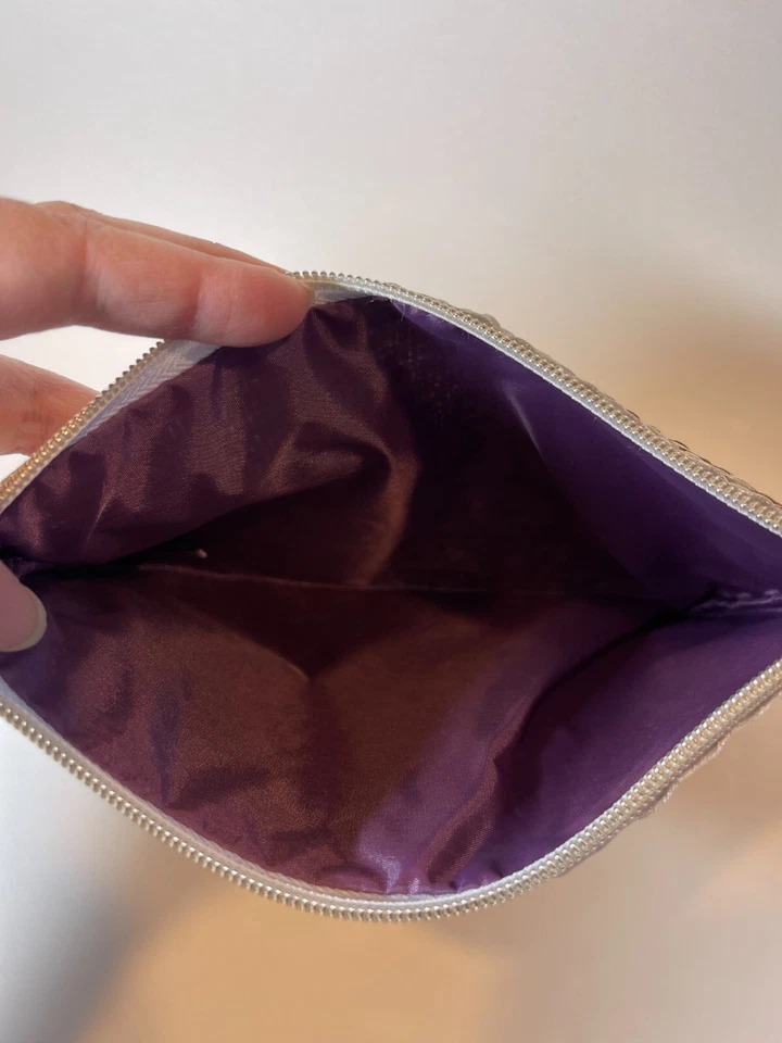 Bolso de Cosméticos Maquillaje Lentejuelas Metálicas Sirena Rayas Doradas y Blancas Tarte Nuevo Foto 2 de 4