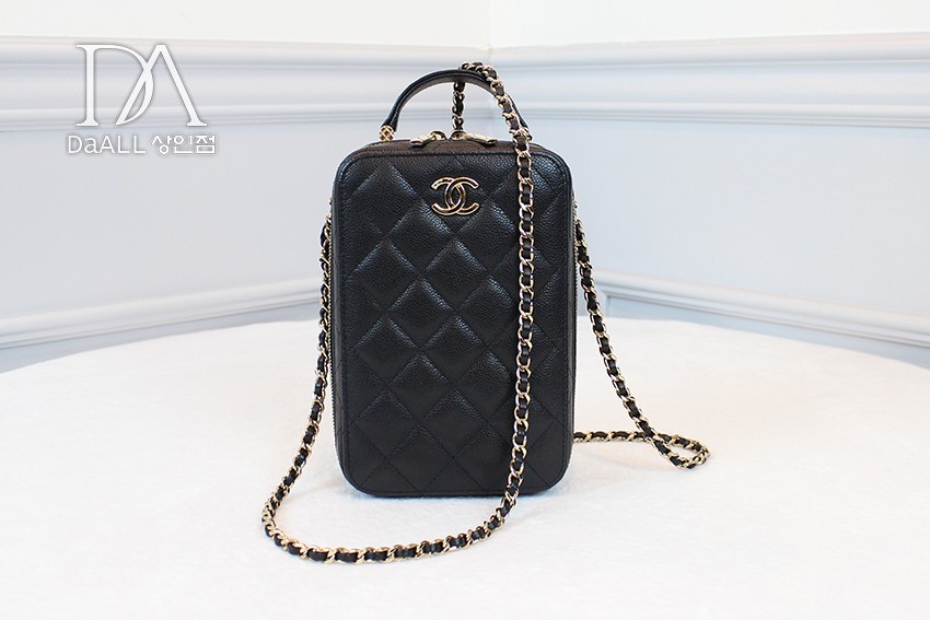 CHANEL Vanity Rectangular Cosmetic Bag with Gold … - image 11