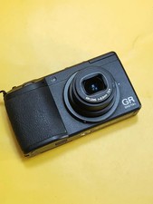 Ricoh GR Digital II GRD2 Black 10.0MP CCD Compact Digital Camera