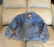 Vintage Levi’s Men’s Blue Denim Jacket Plaid lining made in the USA