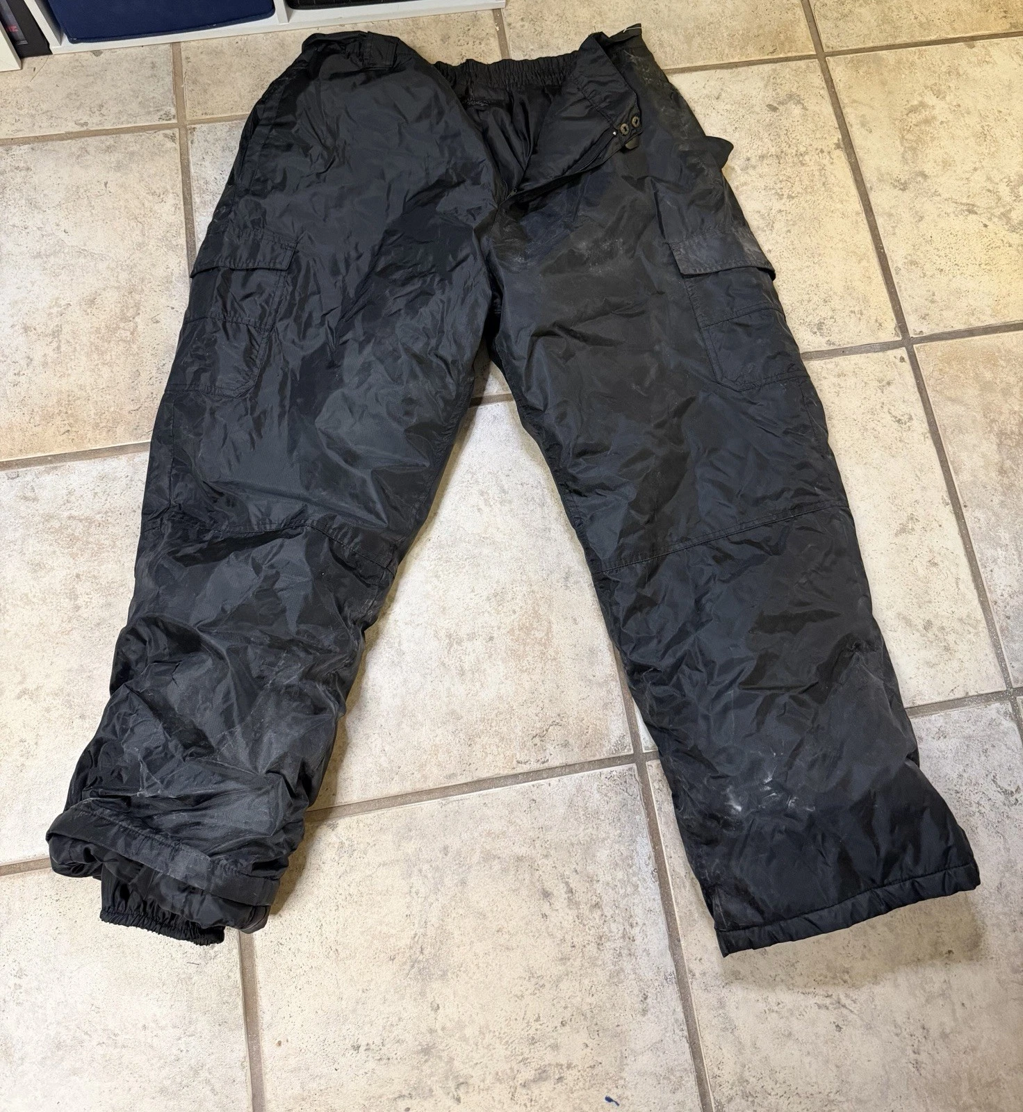 Mountain Ridge Ski Pants XL Size
Opens in a new window or tab