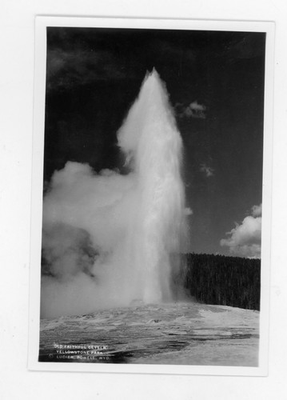 #ad Vintage Photograph Yellowstone Souvenir Bamp;W 4x6 Old Faithful Geyser $5.50
