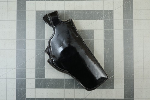 Safariland 29 RH Blk Patent Leather Holster, 4" S&W N Belts 2 1/2", Thumbsnap