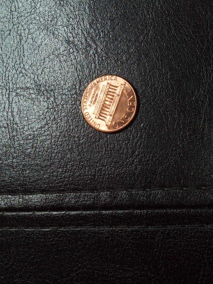 Mint Error Uncirculated Coin Lincoln 1c Penny Broad Strike mint Error - Image 3 of 4