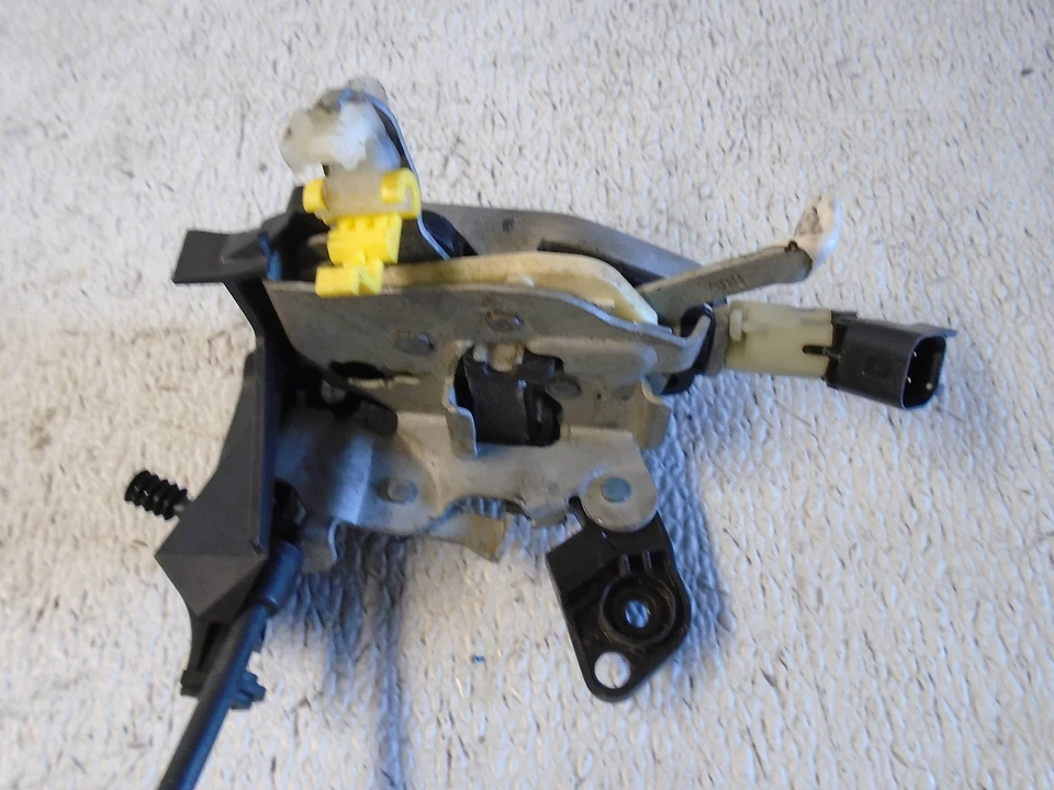 Atuador de trava de porta traseira esquerda Ford Five Hundred 2006 - Imagem 3 de 4