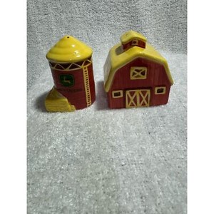 John Deere On The Farm Barn And Silo Salt and Pepper Shakers 