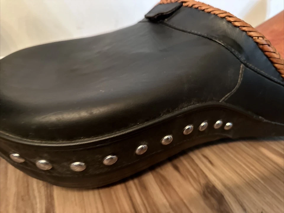 VTG Harley Davidson Double Seat 2002 Low Rider Brown Black Leather Seat Corbin - Image 2 of 4