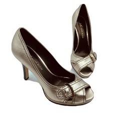 Anne Klein Quintelle Women Gold Peep Toe Heel Shoe Size 6M Pre Owned