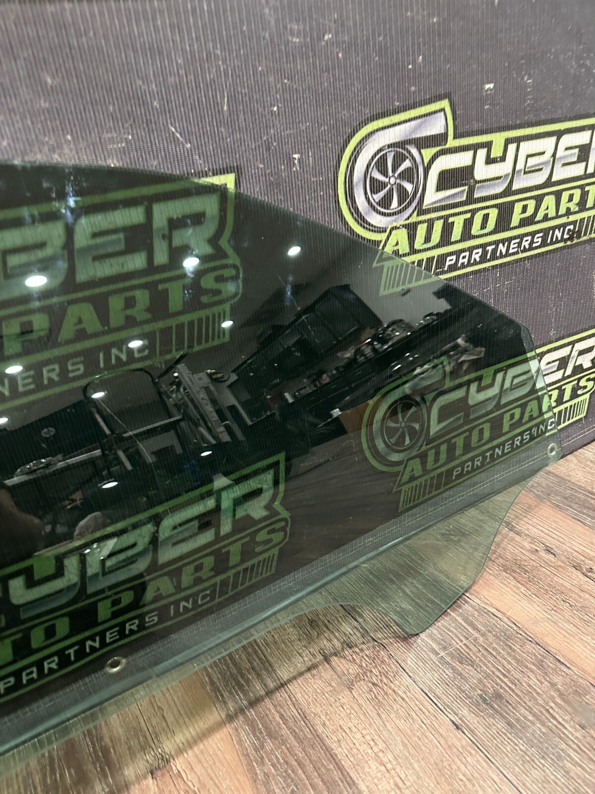 Audi R8 2017-2018 front/right Door glass P/N 4S7845202