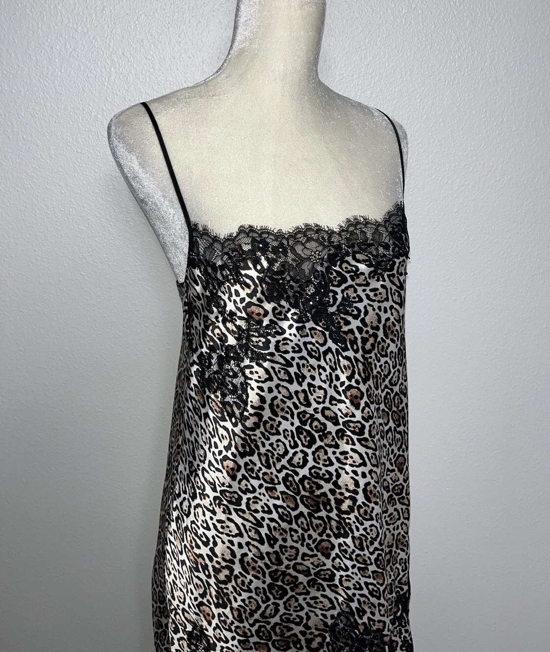 UNDERCOVER Victorias Secret mini abito leopardato animale raso pizzo cami slip nuovo M