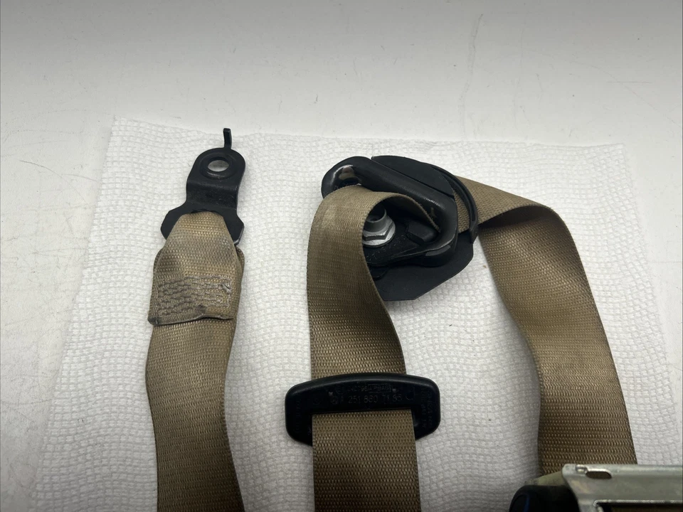 OEM Front Right Seat Belt Actuator 2009 2010 2011 Mercedes-Benz ML350 2518607185 - Image 2 of 4