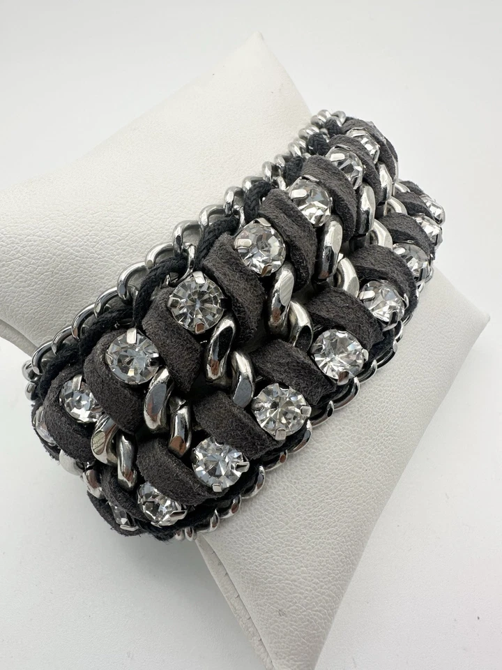 "Brazalete de tenis ancho con estrás Premier Designs tono plateado cordón 9"" ajustable" Foto 2 de 4