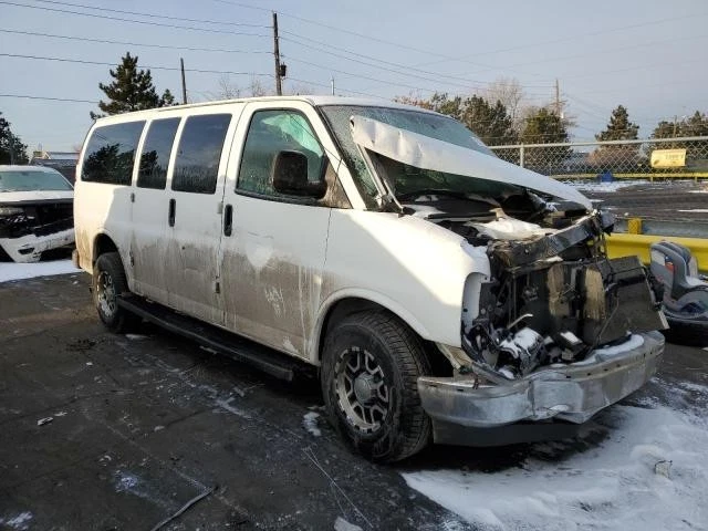 Used Right Rear Cargo Door Assembly Back fits: 2017 Chevrolet Express 2500 van w Foto 2 de 4