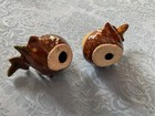 Vintage salt and pepper shakers acorns nestled in oak leaves — photo 3