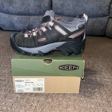 Keen TARGHEE 2 Low Top Waterproof Hiking Shoes Women Size 6 Magnetic/Coral NWB
