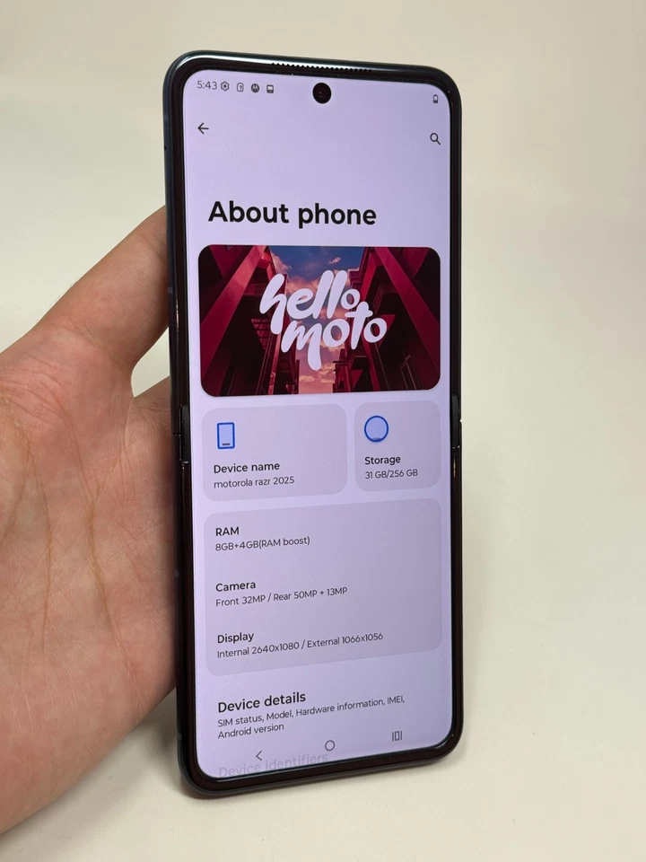 Motorola Razr 2025 (XT2553-3) - 256GB Unlocked Gibraltar Sea - Open Box Warranty - Image 3 of 4