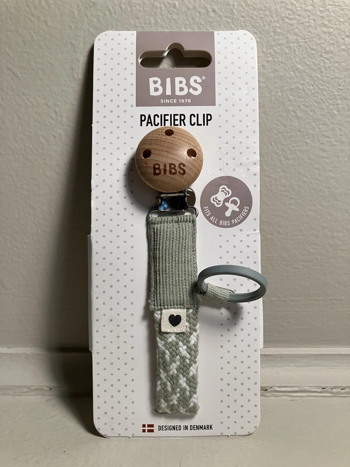 Mama And Papas Pacifier Clip Sage/Ivory