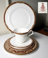 Royal Doulton TENNYSON 5 Piece Place Setting(s) 1st Quality, Mint