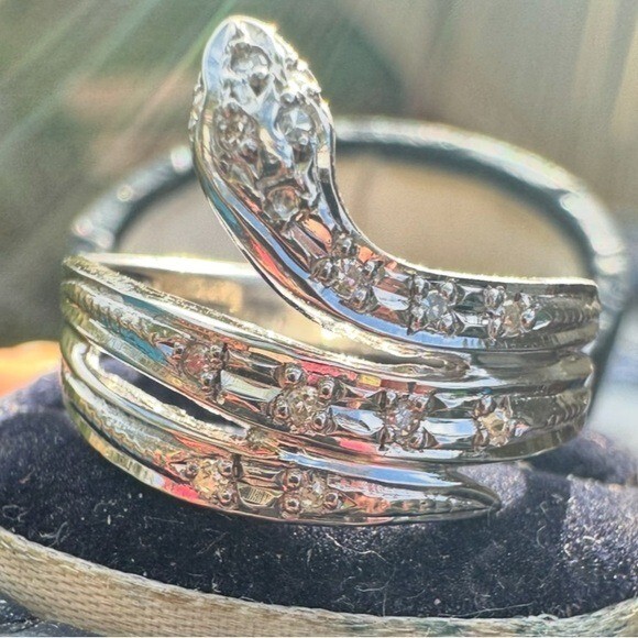 Rare solid platinum genuine diamond snake ring hi… - image 1