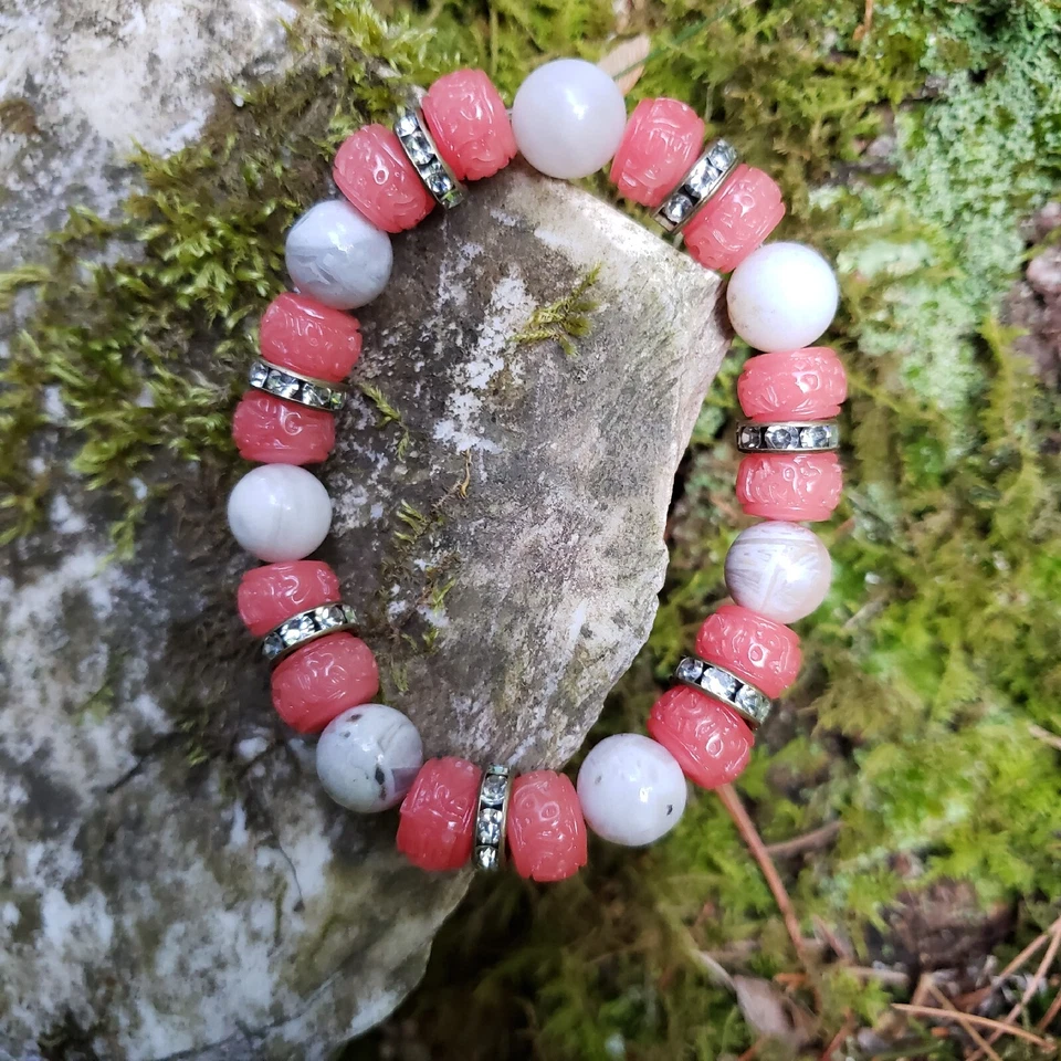 Handmade Stone Stretch Bracelet: Amazonite; Carved "OM" Shell Bead & Copper 10mm - Image 4 of 4