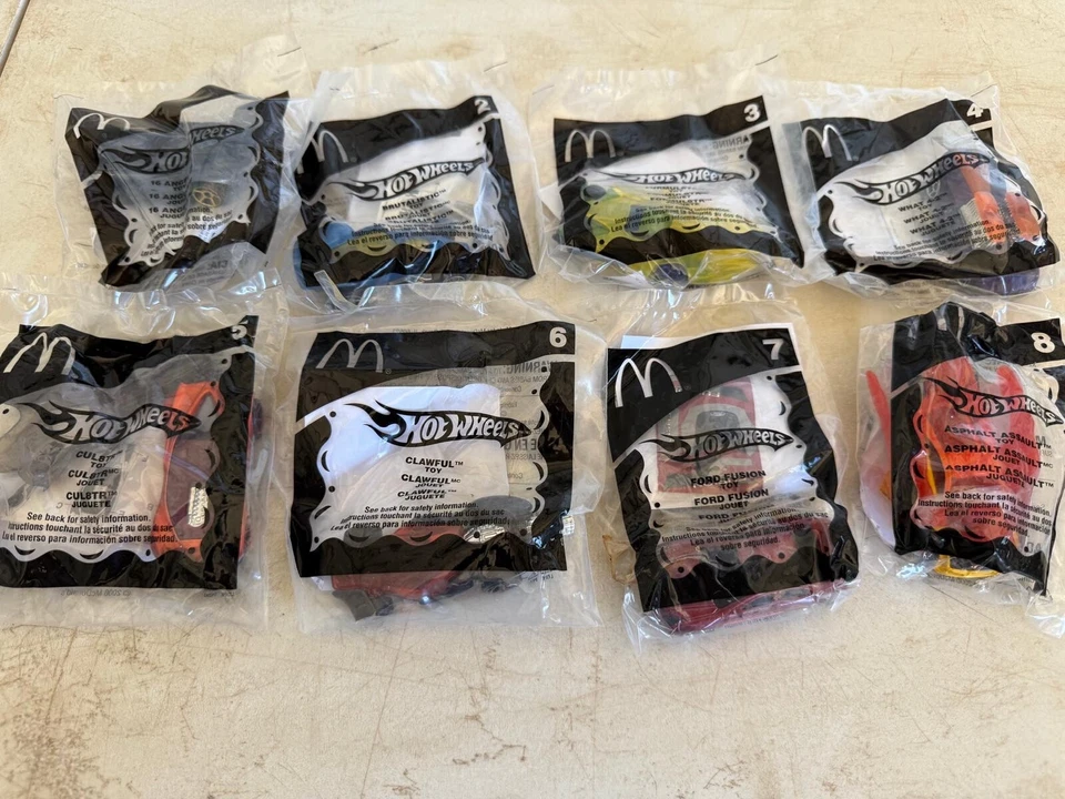NUEVO SELLADO McDonalds Happy Meal Toys Hot Wheels 2006 JUEGO DE 8 Foto 2 de 4