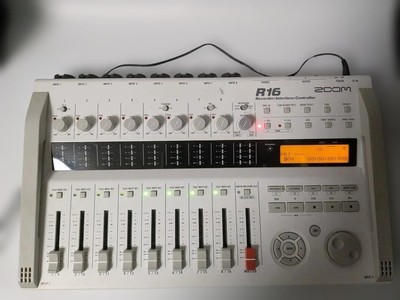 Zoom R16 Digital Multitrack Recorder - Portable Multi-Track Recorder Japan