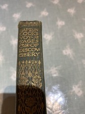 ANTIQUE BOOK - CAPTAIN COOKS VOYGES OF DISCOVERY Hardback. Used. Historical.