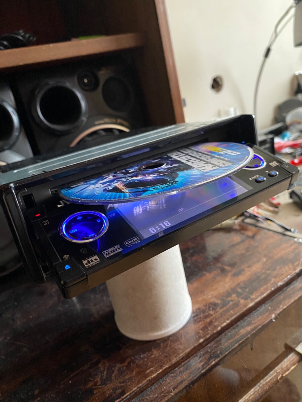 JVC KD-AVX2 - HIGH QUALITY Old School Car Stereo CD DVD Radio AUX player