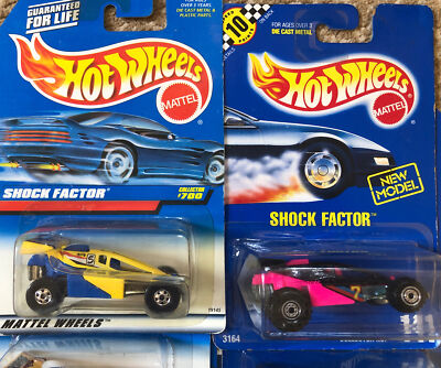 RARE VINTAGE NEW 1990 s HOT WHEELS SHOCK FACTOR PINK And Yellow 2 Car Set