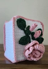 Croched Tissue Box Cover Granny Style 3D Rose. VTG Retro Boho. White/Pink/Green