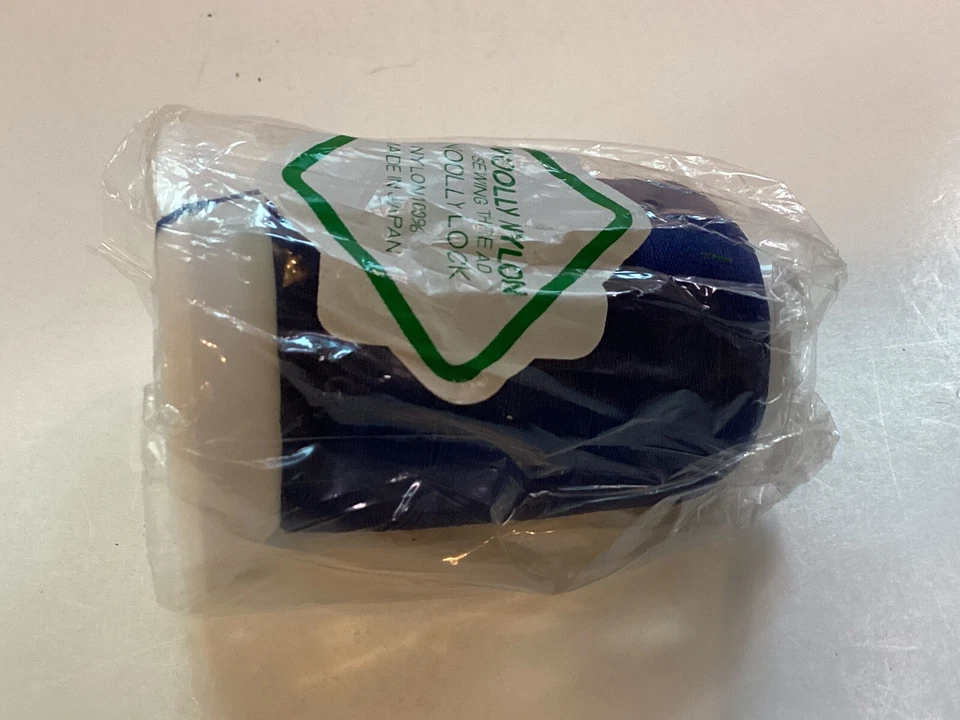 YLI Woolly Lock Wooly Nylon Thread - 1090 yds - 1000m  139 NAVY BLUE - Image 3 of 4