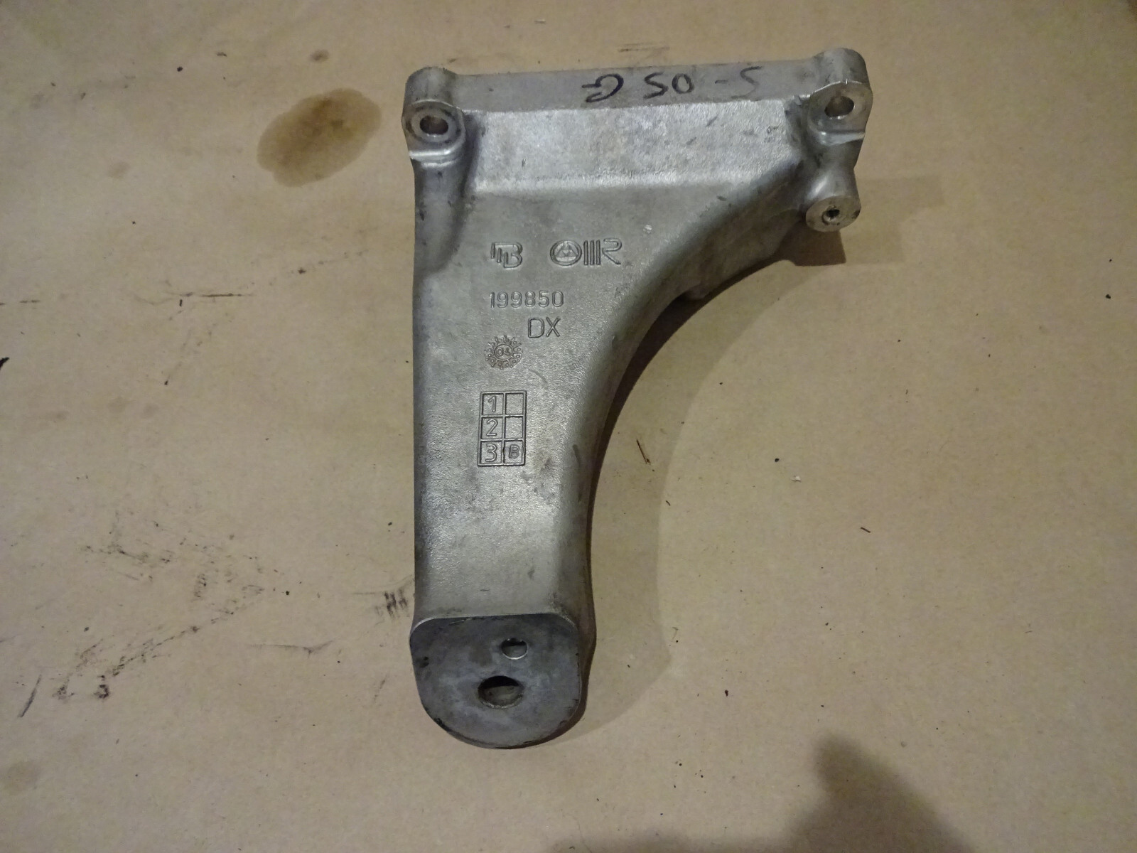  Maserati Quattroporte - RH Motor Mount Arm - P/N 199850