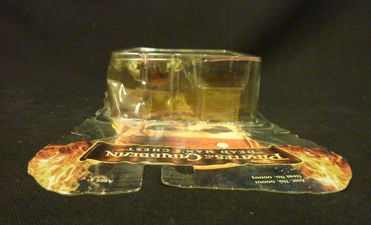 Zizzle Prison Escape Jack Sparrow with Pistol, Escape Coffin, and