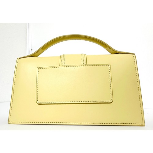 Borsa a mano JACQUEMUS in pelle manico superiore spalla giallo pallido nuova con etichette COA $1050 ๐ฅ๐ฅ - Foto 3 di 7