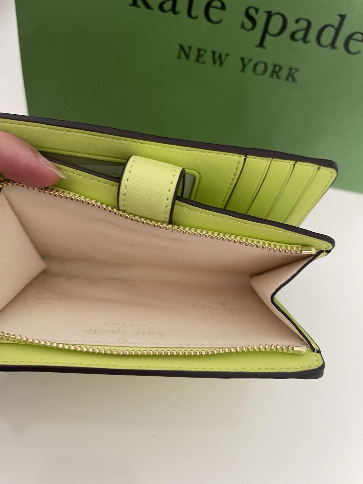 NWT KATE SPADE Madison  Medium Compact Bifold Wallet In Lime Slush