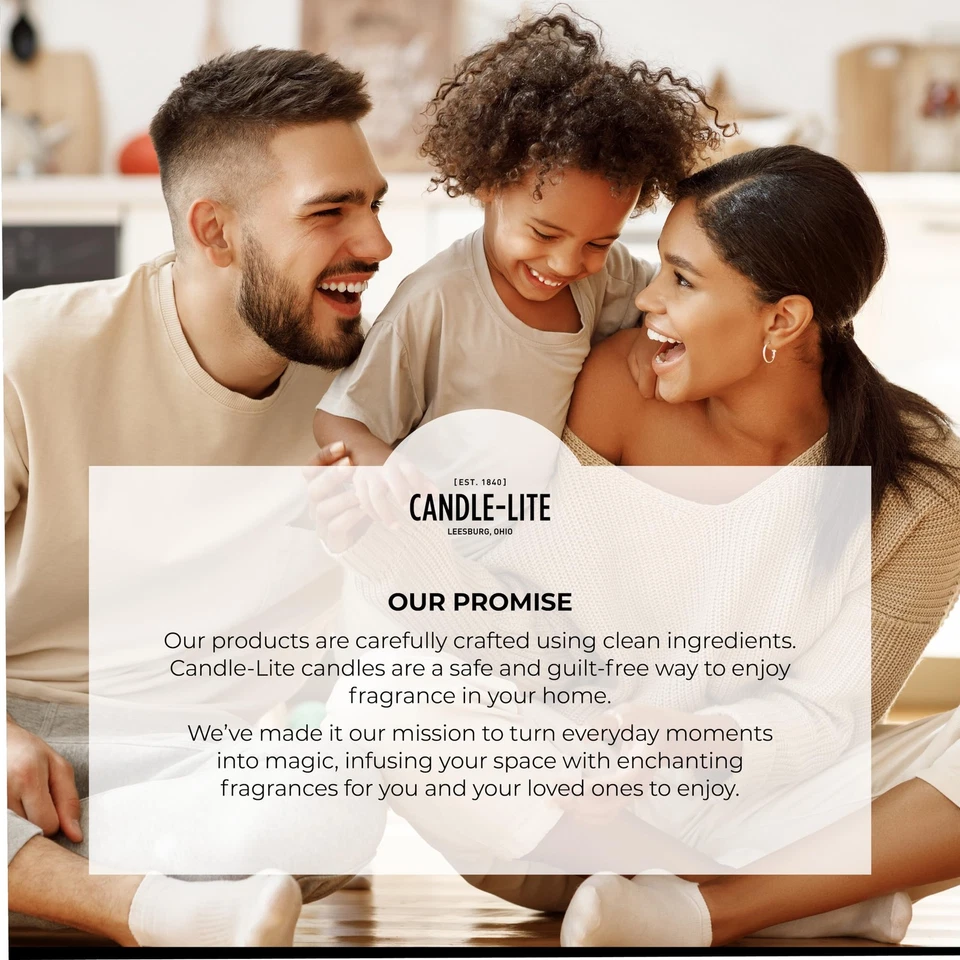 Velas perfumadas con mecha de madera CLCo by Candle-lite, fragancia de ciruela de sándalo, una Foto 2 de 2