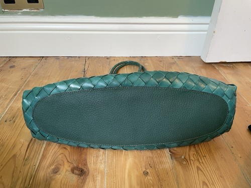 Dragon Diffusion Hand Woven Leather Shoulder Bag Green - Picture 6 of 22