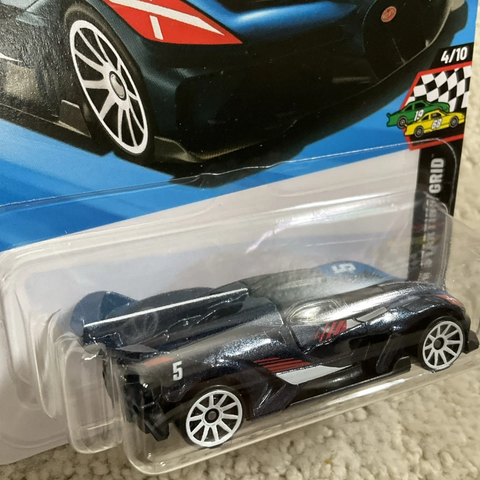FUNDA B HOT WHEELS 2026 BUGATTI BOLIDE 50/250 HW REJILLA DE ARRANQUE 4/10 AZUL OSCURO Foto 4 de 4