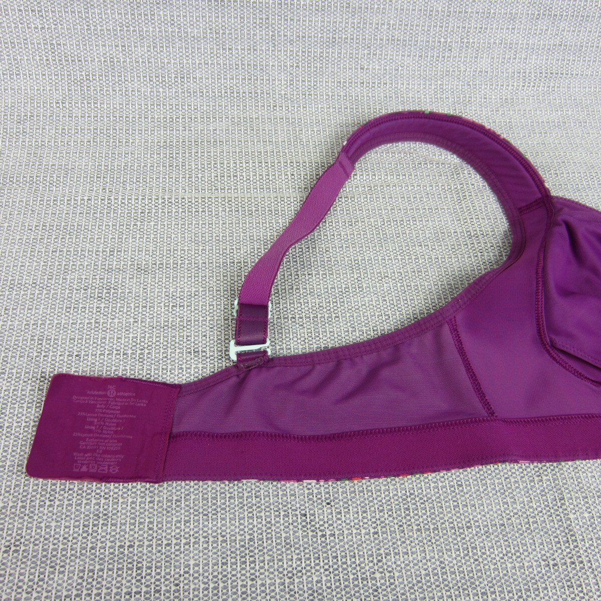 Lululemon Athletica Sports Bra Womens 36C Purple Wireless Gym