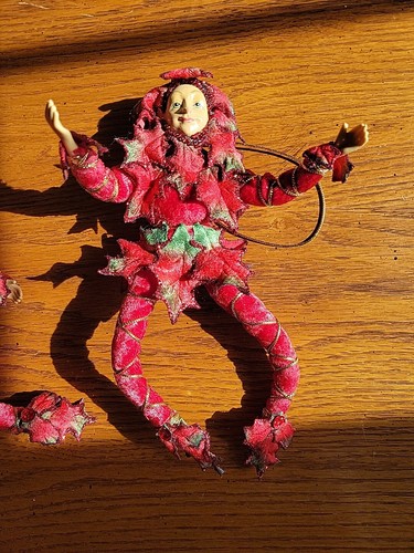Vintage Posable Christmas Elves Pointsettia Leaves Whimsical READ - Picture 2 of 16