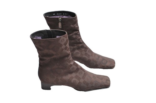 Bruno Magli Malcolm Chukka Boots Men display picture 1