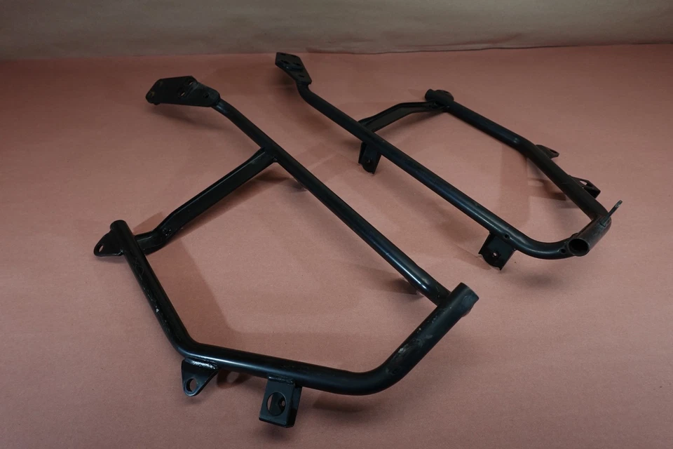 Suportes de montagem de alforje esquerdo direito Yamaha VStar 1300 V Star XVS1300 2007-2015 - Imagem 3 de 4