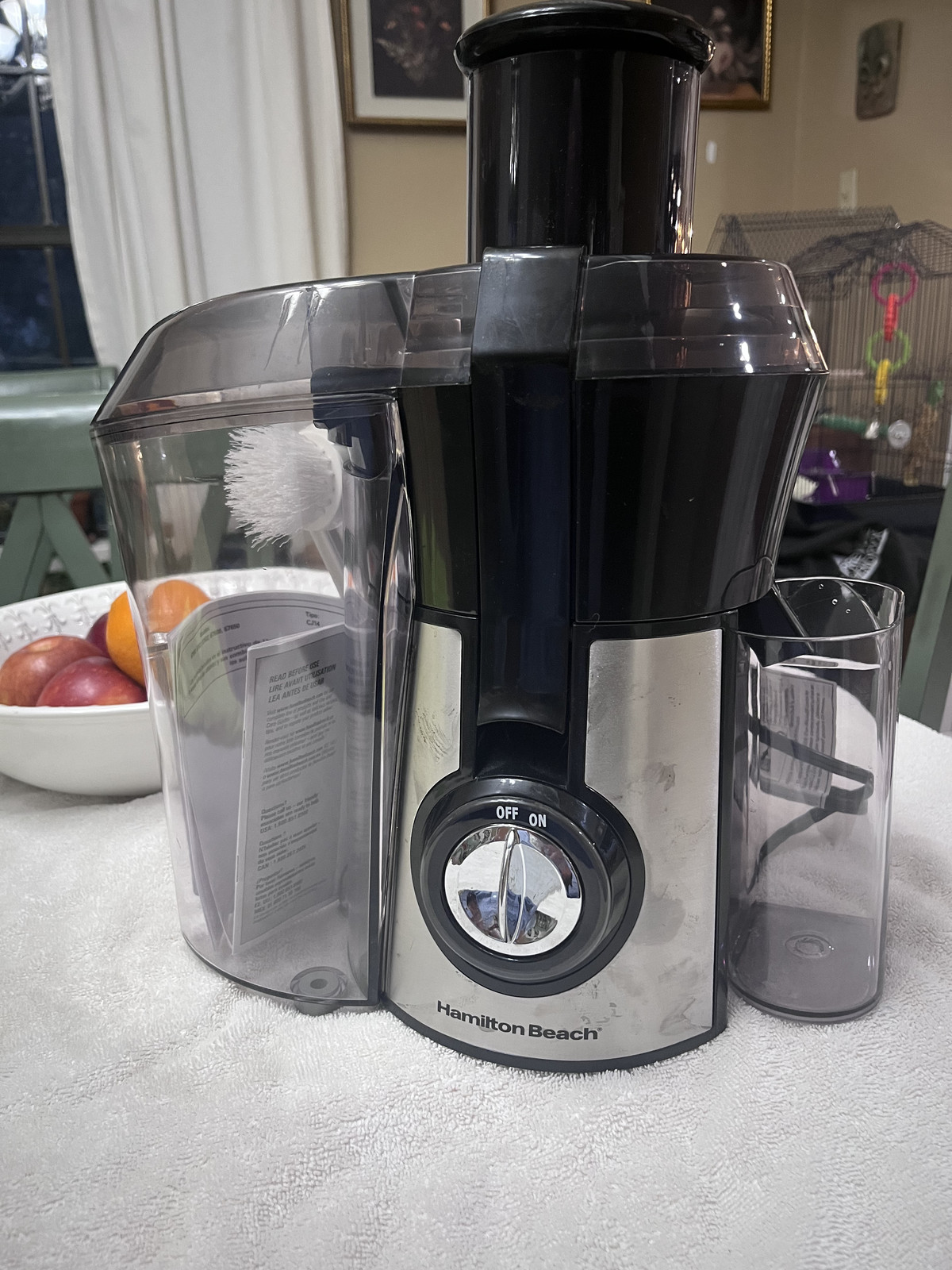 Hamilton Beach 67608Z 800W Big Mouth Juicer, used one time.  Clean, with manual.