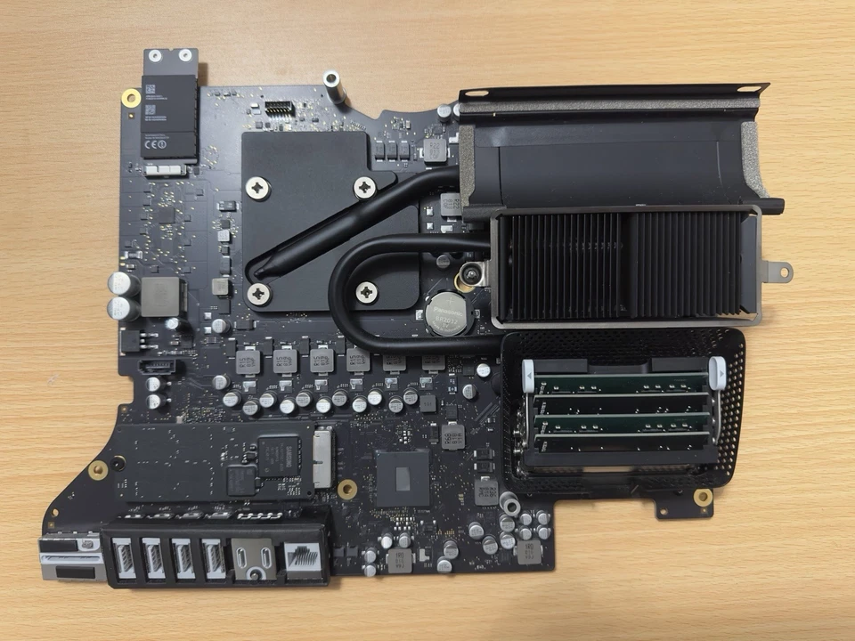 Apple iMac 27 Logicboard (2017) I5-3 4 GHz/ Pro 570 4GB / SSD / Wifi / RAM - Bild 2 von 4